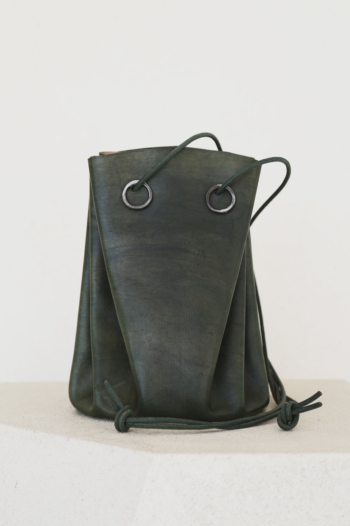 今ならほぼ即納!今ならほぼ即納!tagliovivo CASPER BAG GUIDI