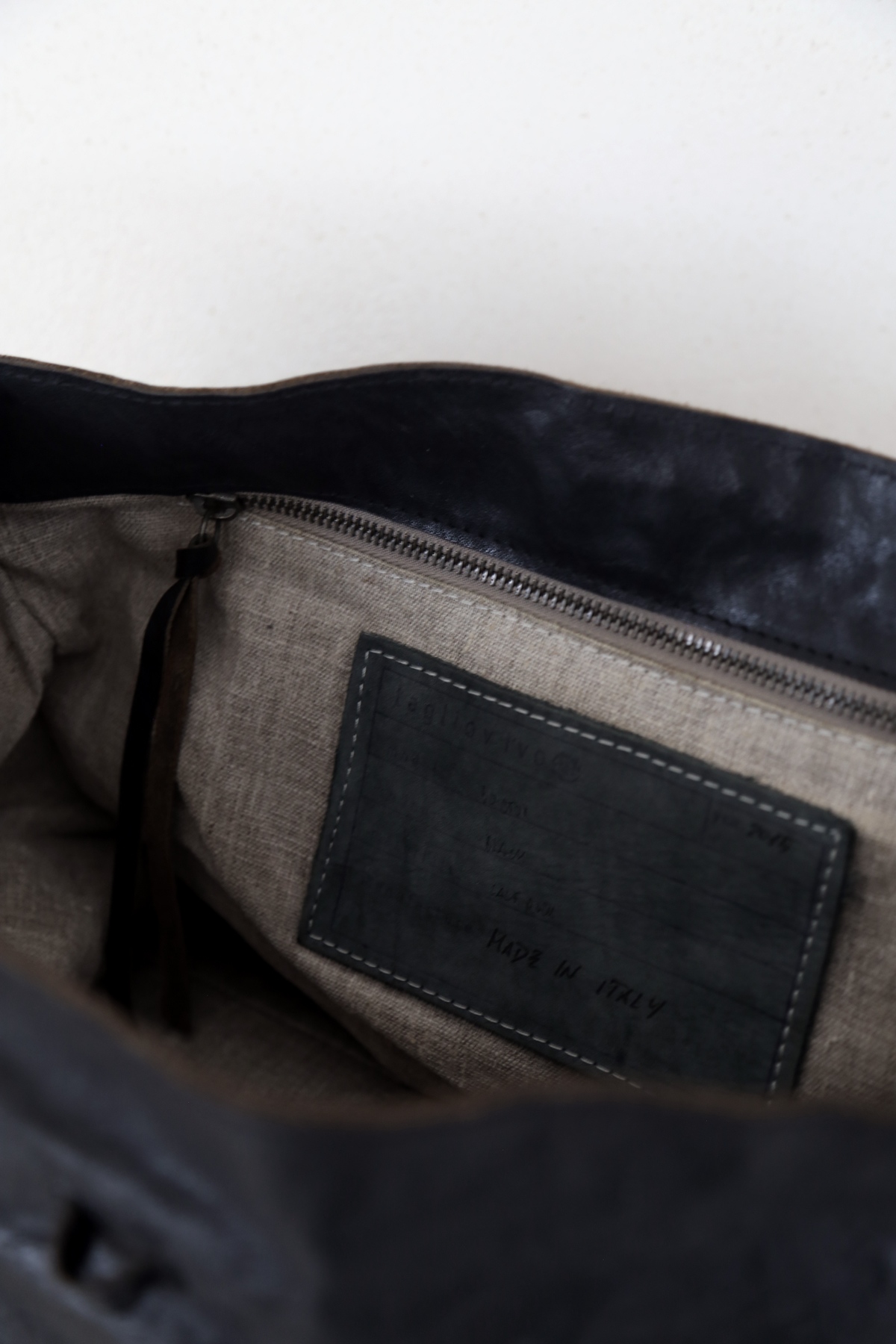 Doctor Calf Black - Aged - Tagliovivo | Artisanal Leather Bags