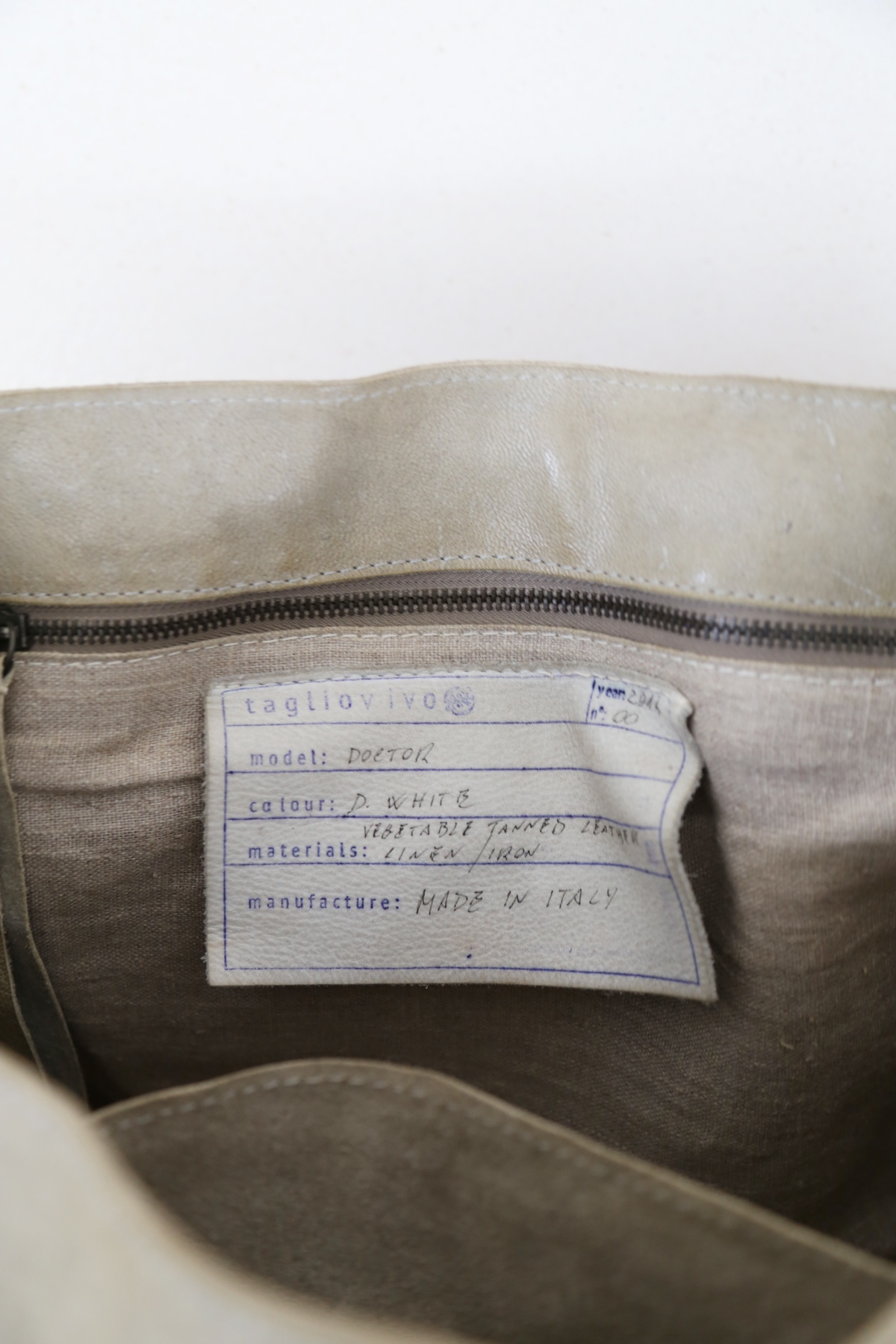 バッグ Tagliovivo Doctor bag L White TAGLIOVIVO 2023年春夏 ドクターバッグ L | HUES 福岡セレクト